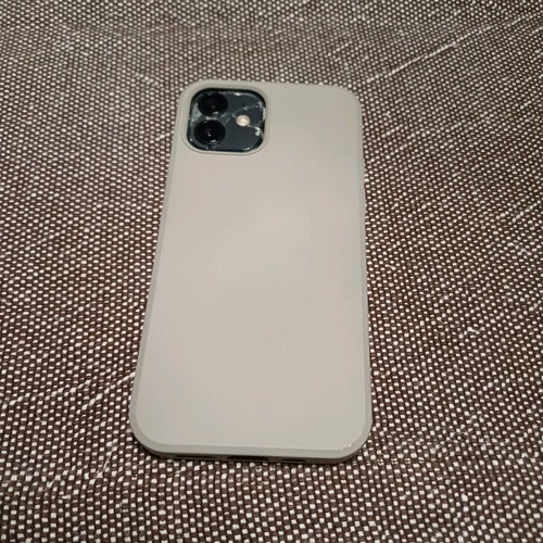 Apple iPhone 12 64GB like new with cracked back and 3 cases