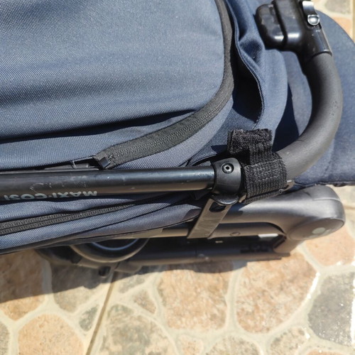 Maxi Cosi Lara2 stroller used, lightweight and compact