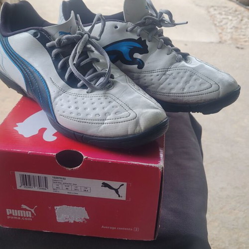 Puma athletic shoes size 44 new, white and blue leather with patterned sole