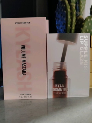 Kylie Cosmetic New set καλλυντικών