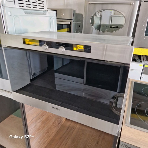 Miele DG2661 Built-in Steam Oven like new