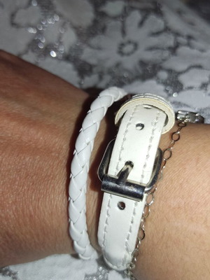 White bracelet like new