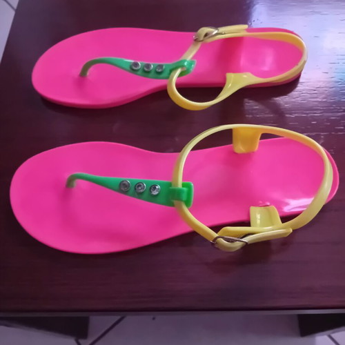 Women's multicolor plastic sandals size 38/39