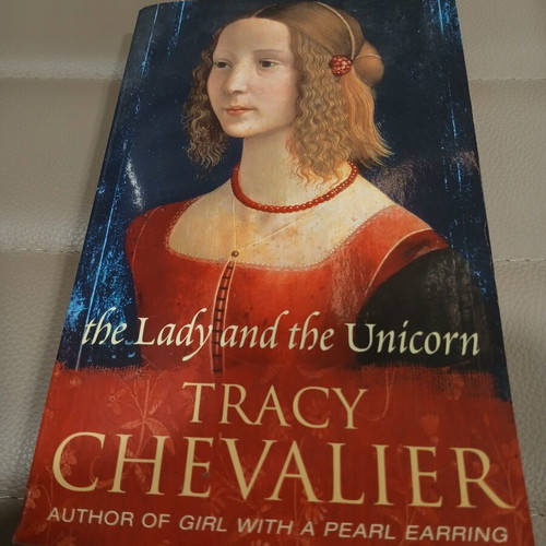 The Lady and the Unicorn by Tracy Chevalier like new, English