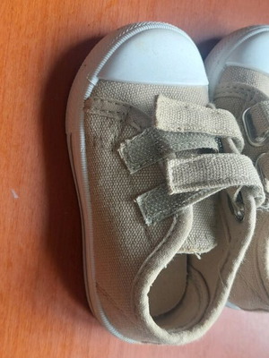 Baby shoes size 20 new