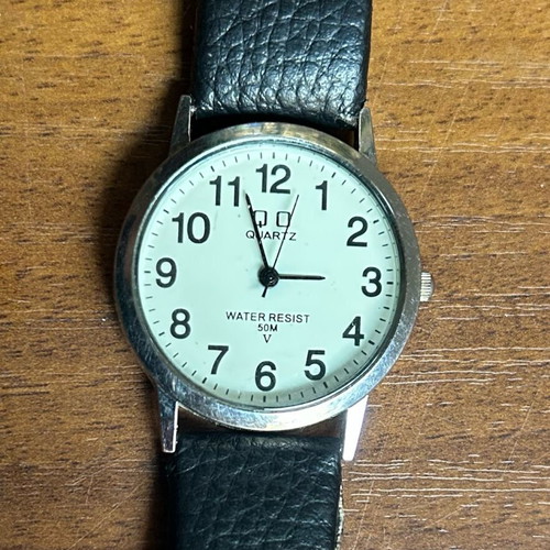 Q&Q Quartz Watch silver like new, water resist 50m