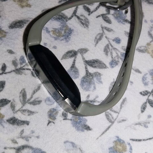 Smart watch like new with heart rate monitoring