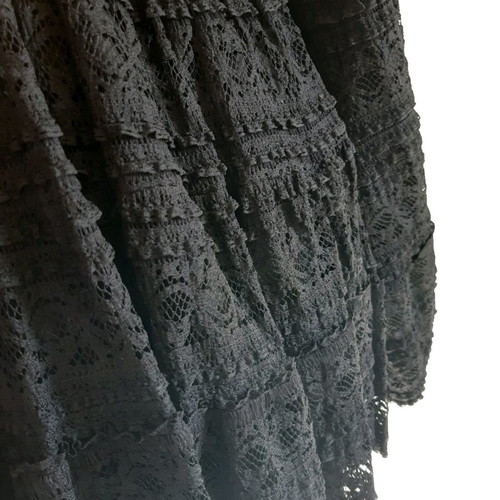 Zara dress black with elastic lace like new, size M