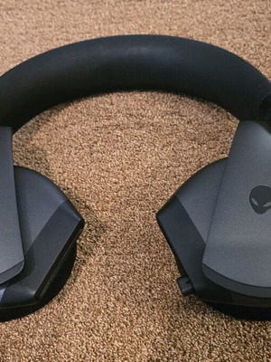 Alienware AW510H gaming headset wired like new with 7.1 sound