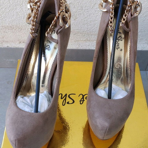 Beige high-heeled pumps new, size 36, with gold straps