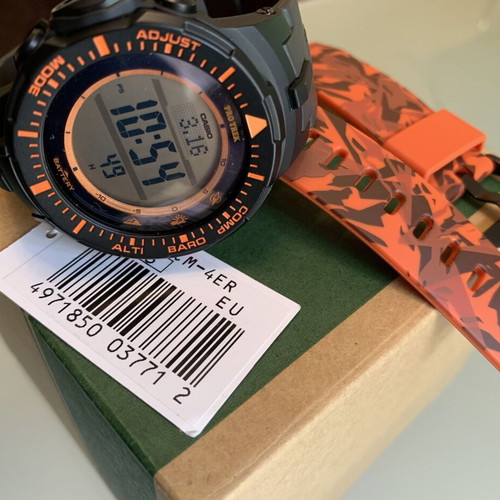 Casio Protrek PRG-300CM-4ER vintage watch used with 2 straps