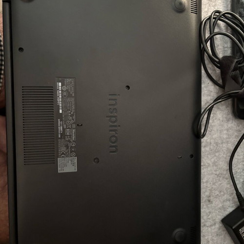 Dell Inspiron 3580 laptop like new, Intel Core i7, 8GB RAM, 128GB SSD