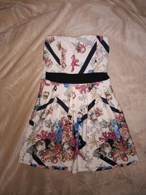 Strapless dress romantic with floral design like new