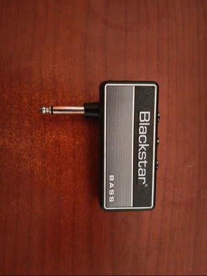 Blackstar amPlug FLY Bass 2 headphone amp like new