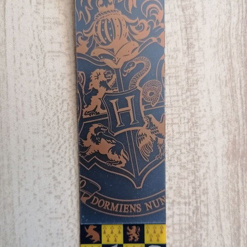 Harry Potter Hogwarts Bookmark like new, Noble Collection