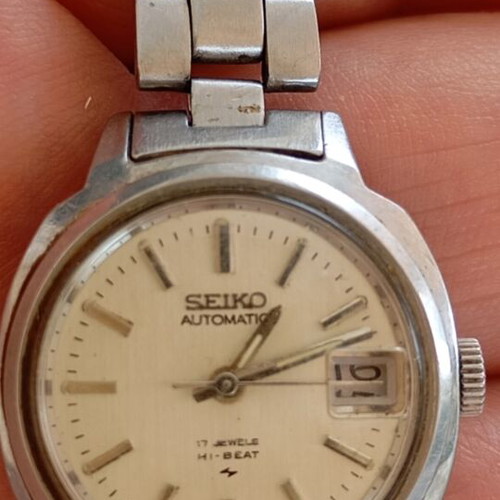 Seiko vintage women's automatic wristwatch used, silver