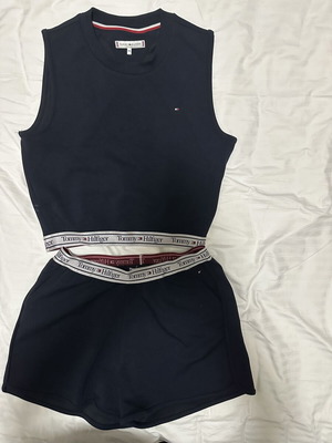 Tommy Hilfiger set authentic small, like new, blue