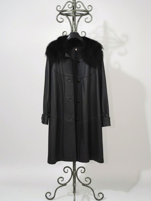 Leather coat long with detachable fur collar like new, black