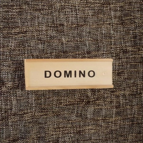 Vintage domino set used, 27 pieces with wooden case, missing 0-0