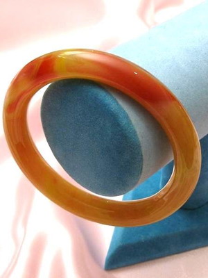 Sardonyx mineral bracelet new, diameter 7-8 cm