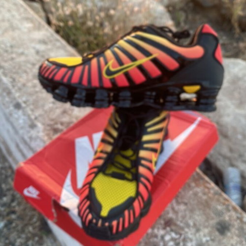 Nike Shox athletic shoes new, size 45, red and yellow