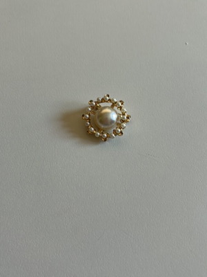 Vintage pearl brooch new condition