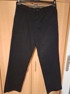 Gap Khakis Classic Relaxed Fit men's chino pants size 31×32 like new, black