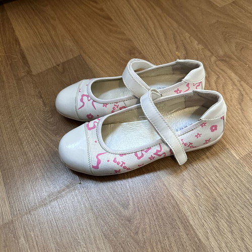 beToone children's ballerina shoes size 34, white and pink