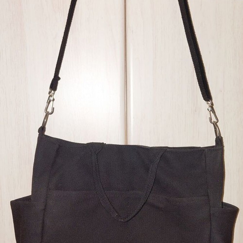 Shein crossbody bag like new, black fabric with metal details