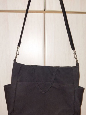 Shein crossbody bag like new, black fabric with metal details