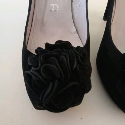 Unisa peep toe pumps with flower decoration, like new, size 37, black