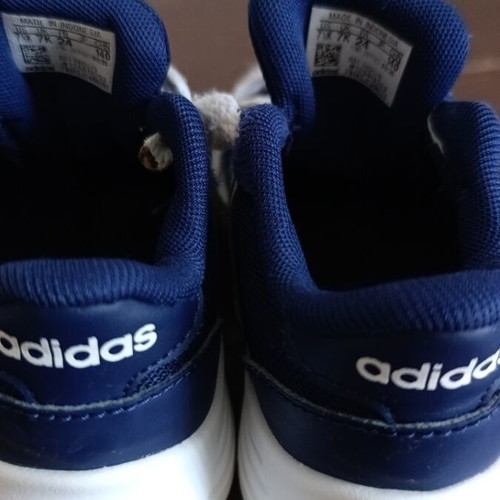 Adidas kids shoes size 24 like new for boys