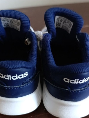 Adidas kids shoes size 24 like new for boys