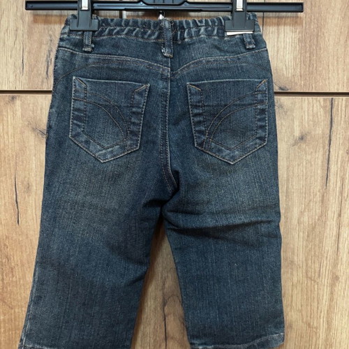 Baby jean like new for 9 months
