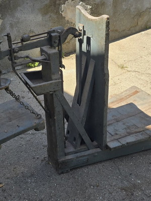 Weighing bridge used, old scale