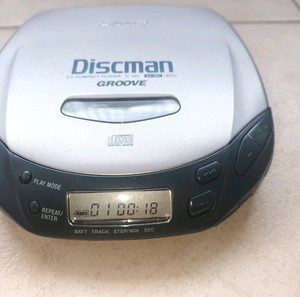 PORTABLE CD PLAYER SONY D-183 & ADAPTOR