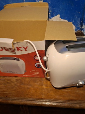 Toaster new