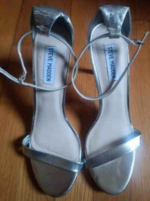 Steve Madden silver sandals with heel size 41 new