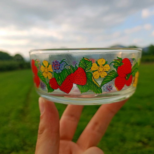 Serving bowls new, set of 7 pieces