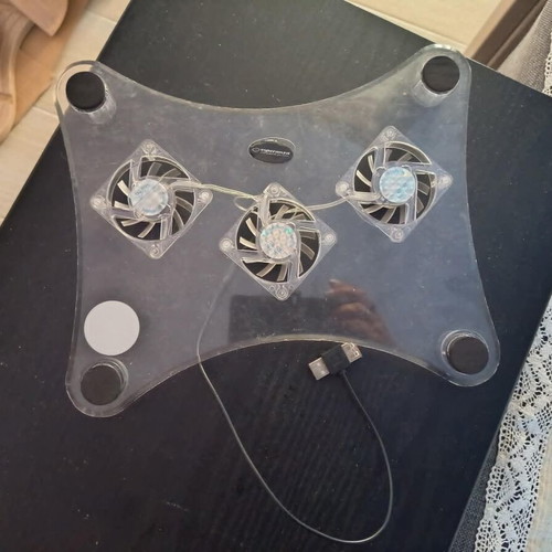 Laptop Cooling Base Esperanza EA107 like new, 3 USB fans