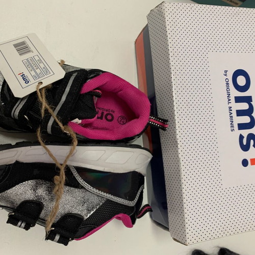 OMS sneakers for girls new with lights size 29