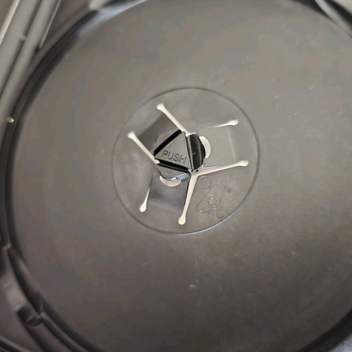 Splinter Cell PS2 case used with broken clip