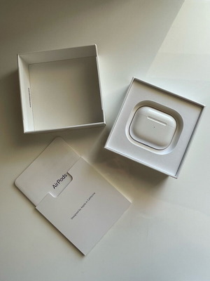 AirPods 3rd gen 2020 Apple безжични слушалки Bluetooth