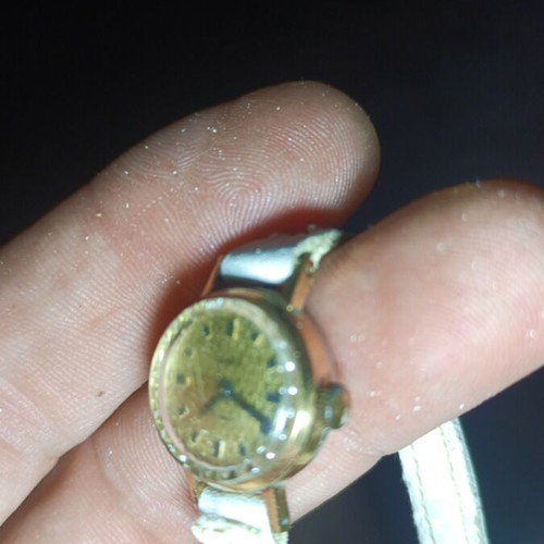 Chaika watch 17 jewels like new, gold