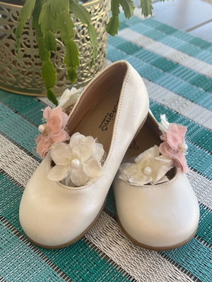 Gorgino baptism leather ballerinas like new, size 21