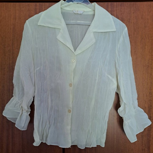 Women's shirt crepe fabric, like new, size S, beige, 3/4 sleeve with elastic