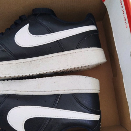 Nike athletic shoes used, size 44, black