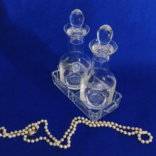 RCR lead crystal Italy oil and vinegar set like new