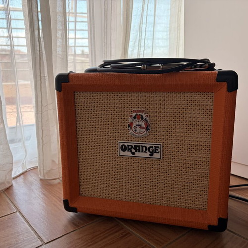 Stagg SES-30 CAR electric guitar with Orange Crush 12 amplifier