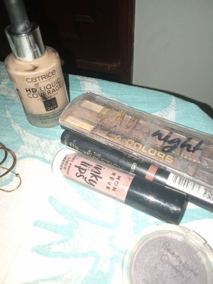Cosmetics like new, excellent condition